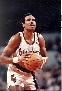 Steve Johnson – Basketball | Oregon Sports Hall of Fame & Museum